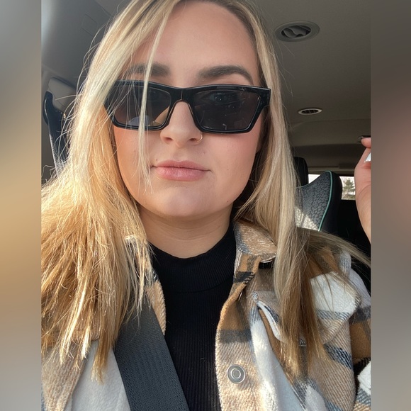 Hey!! I’m Savannah💖 I’m also a wifey💋, mama x2💙 💖, pet mama, and peds RN🩺 - Picture 8 of 14